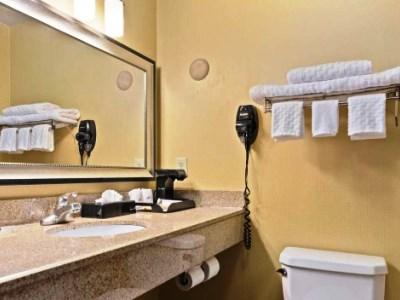 Surestay Plus Hotel By Best Western Portland Route 52 West 외부 사진